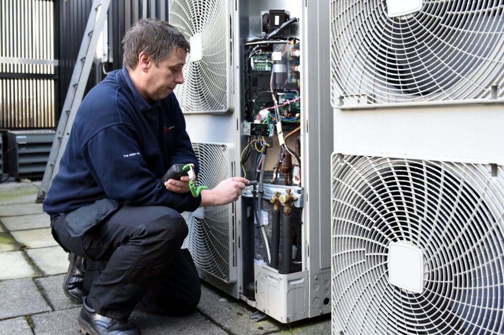 What does energy management recovery program do on a hvac thermostat